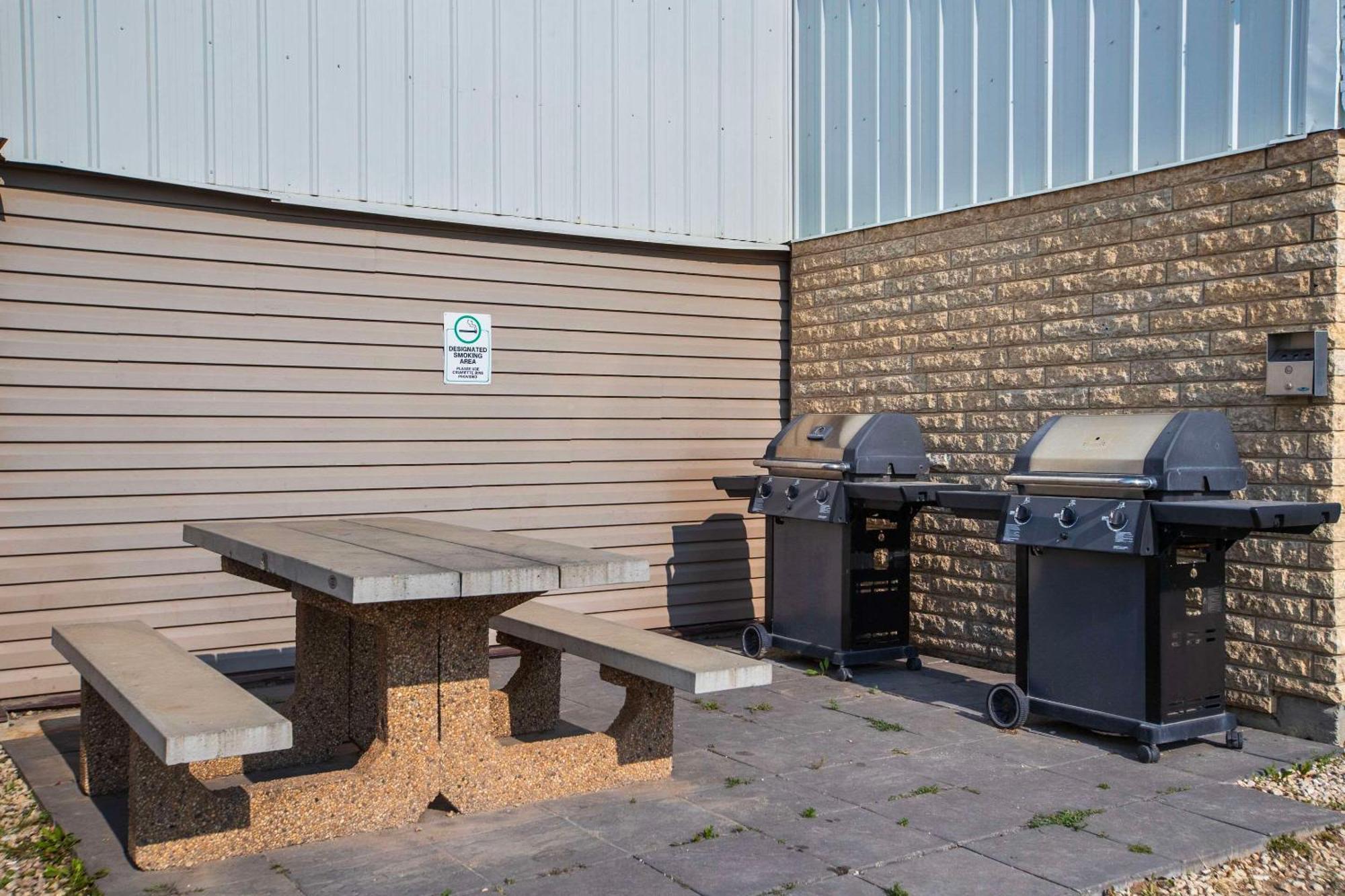 Quality Inn & Suites Winkler Exterior foto